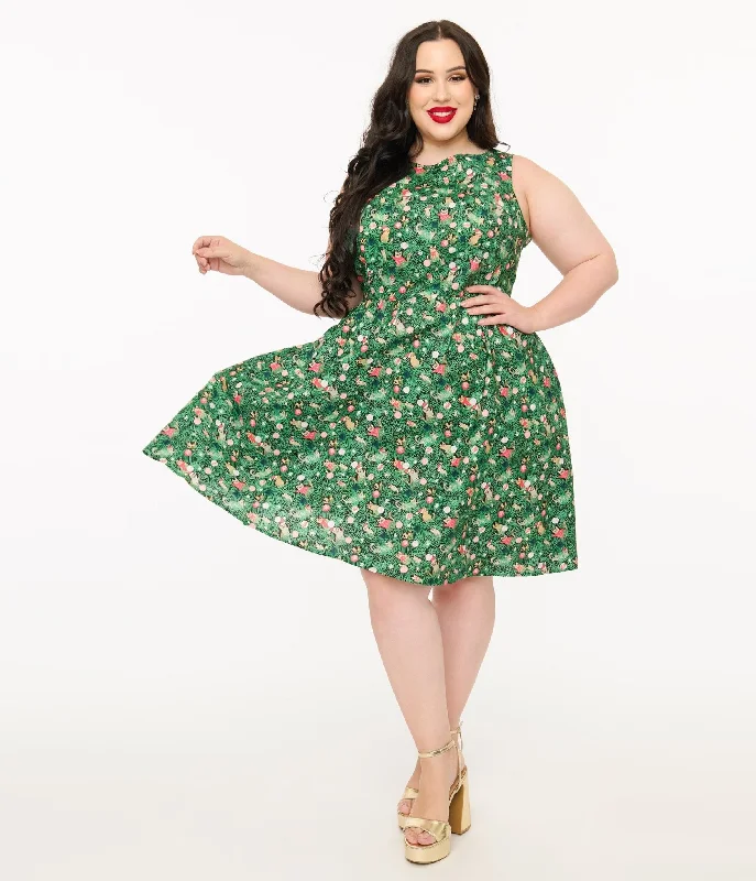 Retrolicious Plus Size 1950s Green Holiday Cat Print Cotton Swing Dress